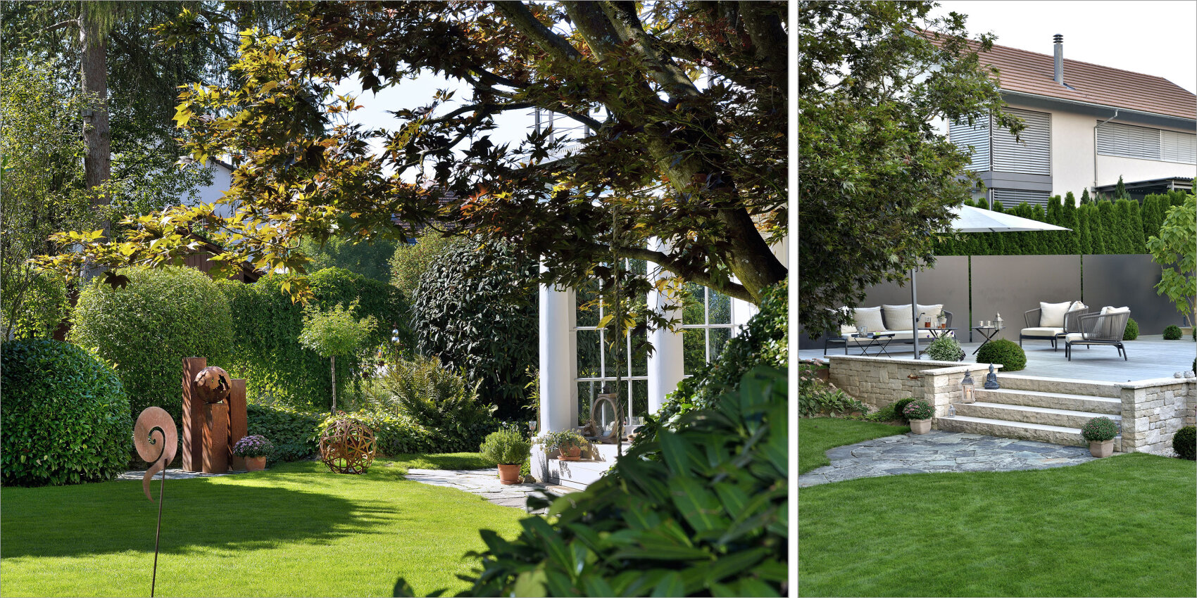 Ein gepflegter Garten mit saftig grünem Gras, Topfpflanzen und Außenskulpturen; daneben ein moderner Innenhof mit Liegestühlen, Sonnenschirm, Steinstufen und einem weißen Haus im Hintergrund.